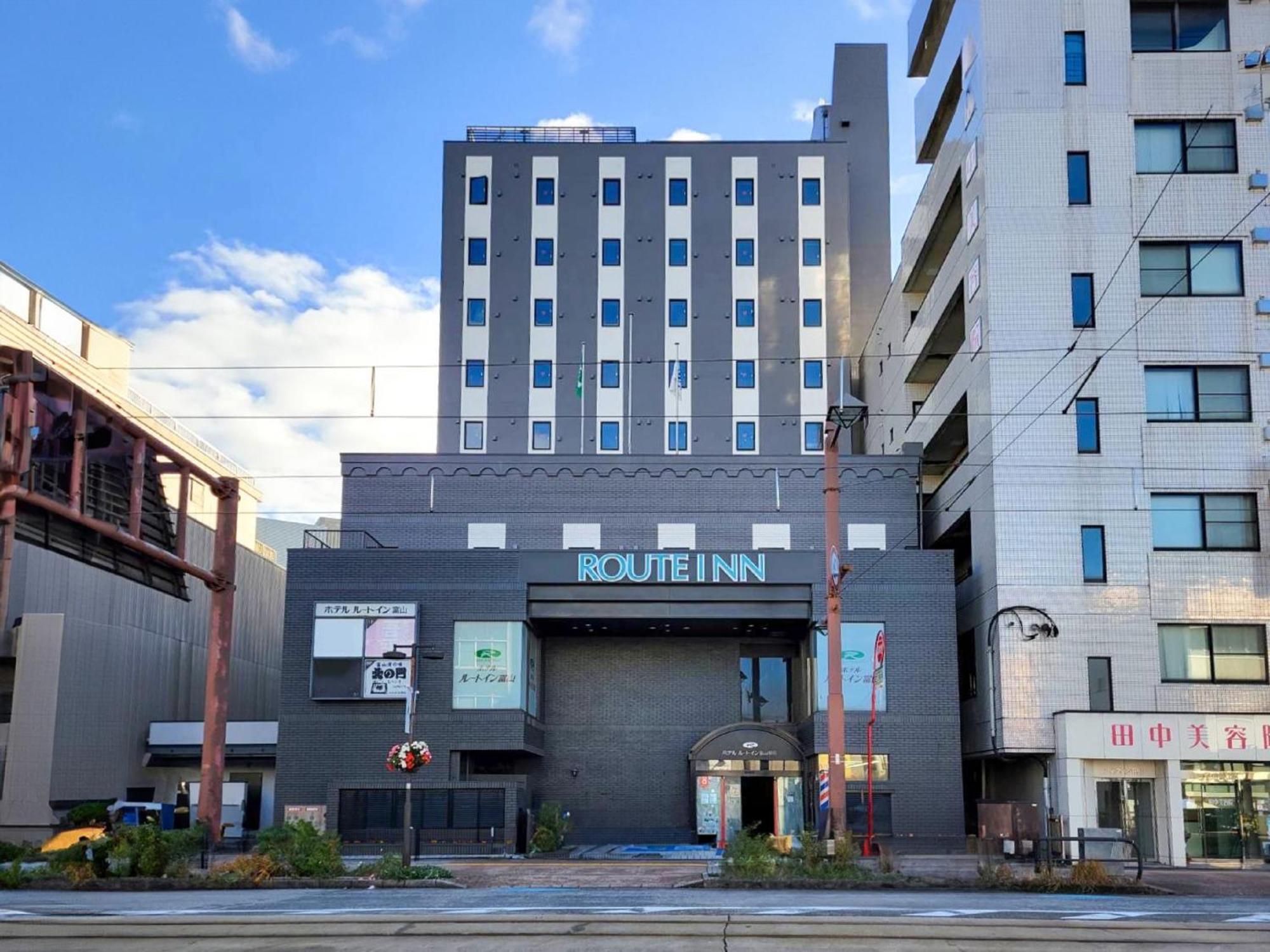Hotel Route-Inn Toyama Ekimae Exterior foto